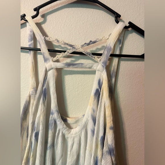 Hippie Laundry Cream and Blue Tie-Dye Top - Picture 6 of 6